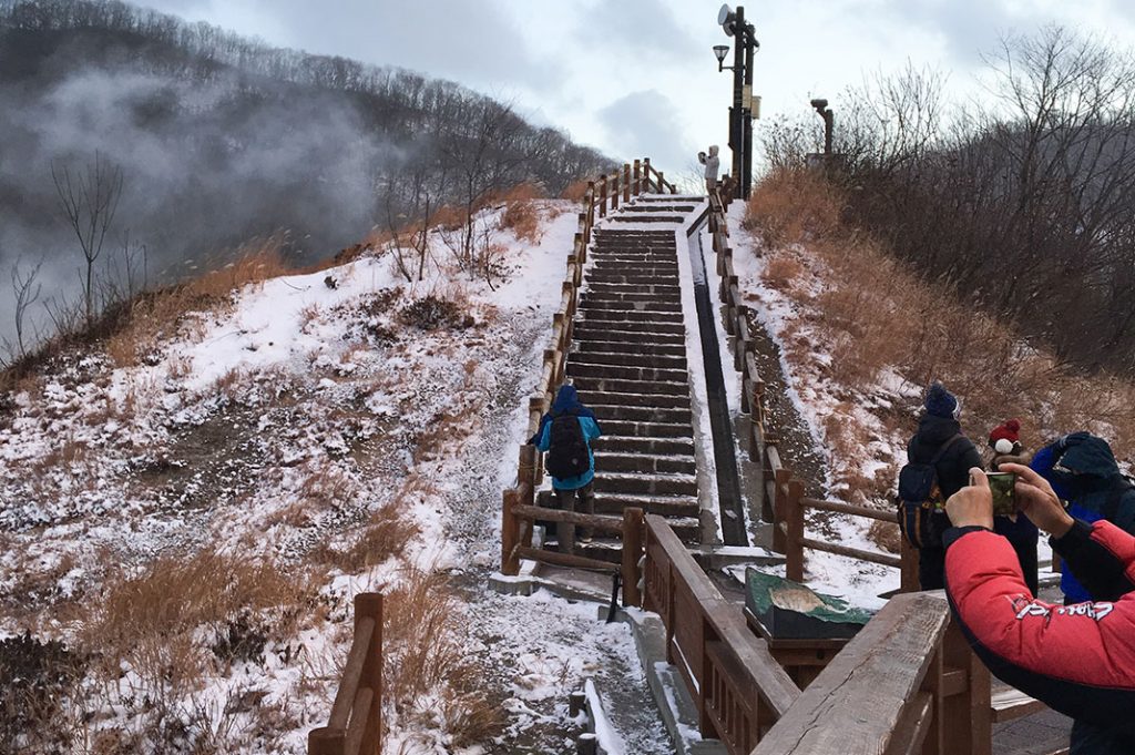 Exploring Hokkaido's Hell Valley (Jigokudani) in Noboribetsu Onsen