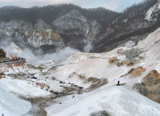 Why you should visit Jigokudani (Hell Valley) in Noboribetsu Onsen