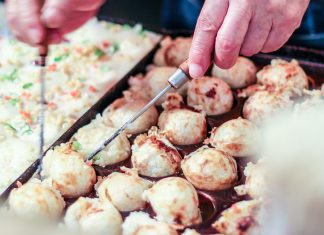 The 10 Best Foods to Eat at Nishiki Market, Kyoto