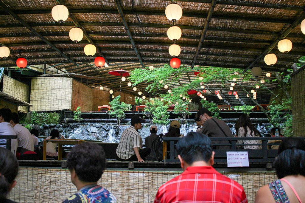 hirobun kibune river dining nagashi somen flowing somen, nagashi somen restaurant kawadoko