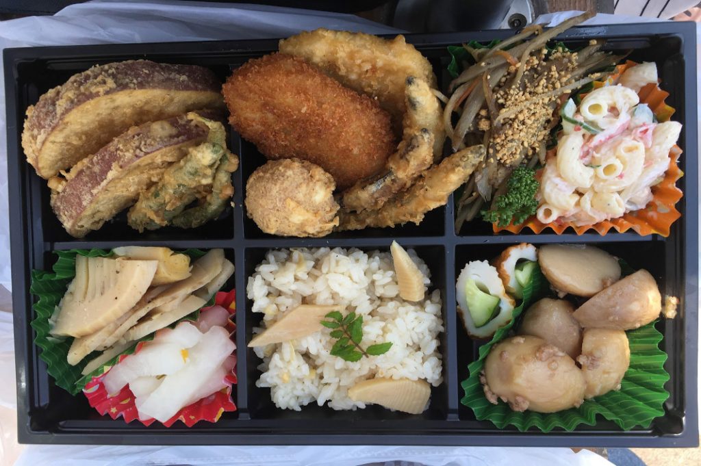 Locally made bento boxes are often even taster than their convenience store counterparts.