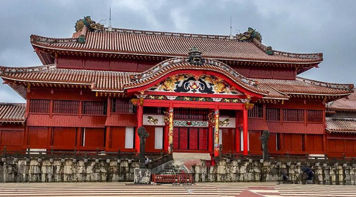 The High Walls of Shuri Castle: Okinawa Without a Car Day 1 The bright colors and ornate exterior of Shuri castle is frequently compared to the Forbidden City in Beijing.