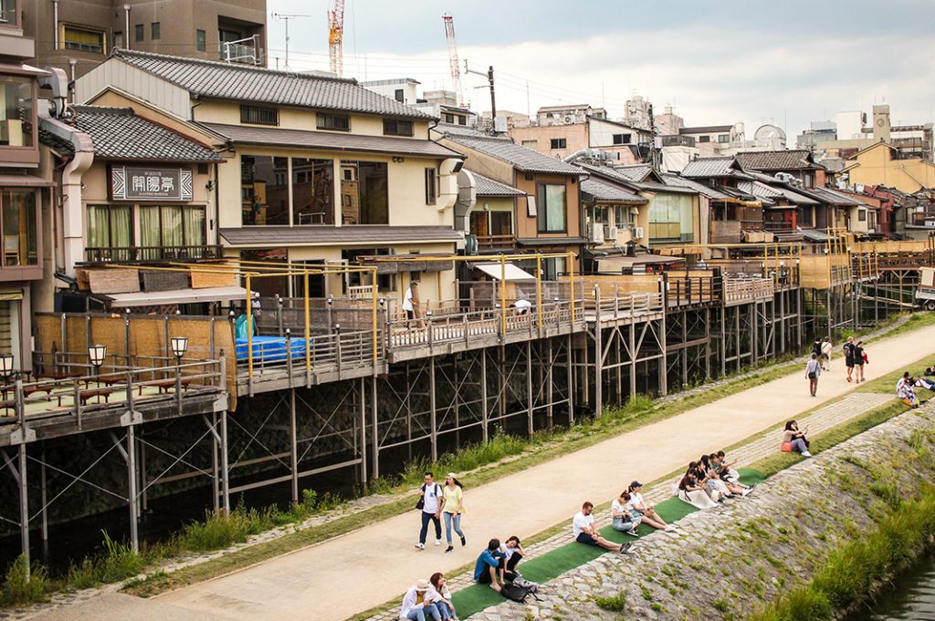 yuka dining, riverside dining, alfresco dining, kyoto river restaurants, kawadoko in kyoto