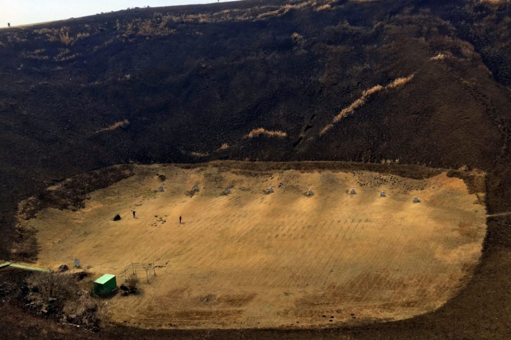 A full archery range, which also closes during the Yamayaki festival, is in Omuro’s crater.