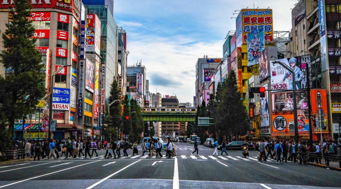 10 Things you Wish you Knew Before Coming to Japan The main street in Akihabara