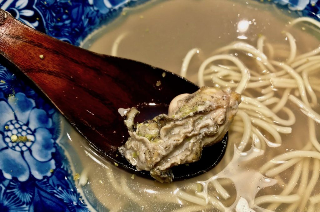 A plump, sansho-fragrant oyster ramen