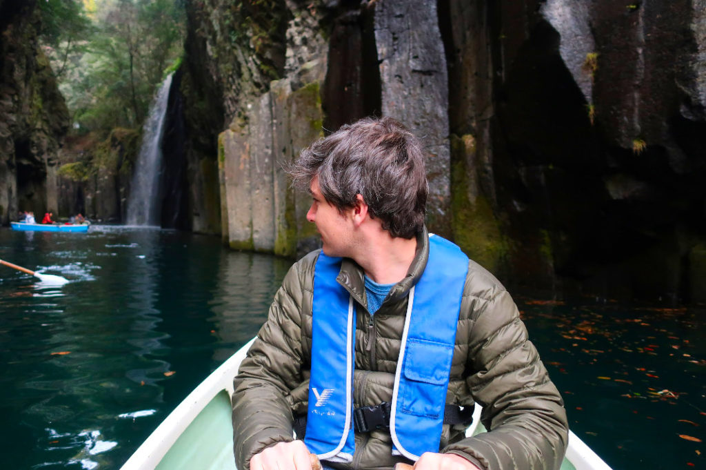 My arms were a little bit tired after rowing through Takachiho Gorge for half an hour.