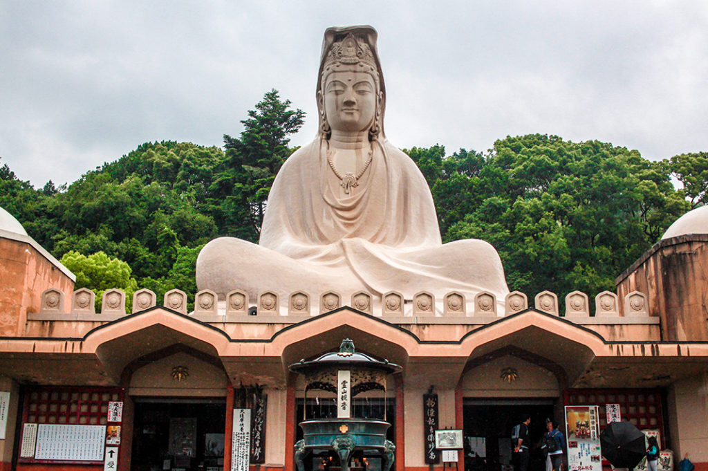 Ryozen Kannon, located at the foothills of Higashiyama is one of my favourite hidden gems in Kyoto. 