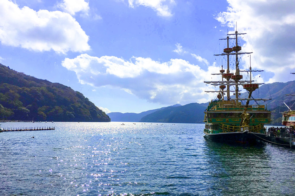  Board Hakone's pirate ships and set sail with the Hakone Sightseeing Cruise 