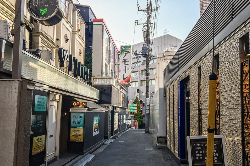 A walk through Love Hotel Hill and  Dogenzaka