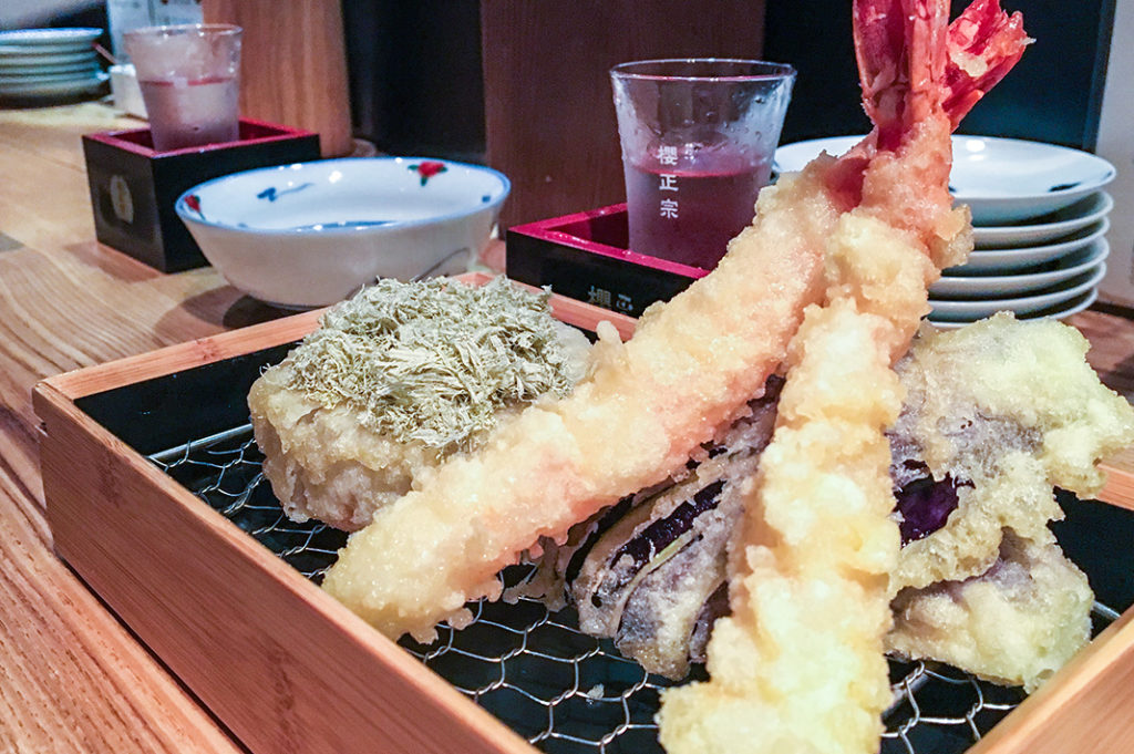 Kikuya standing restaurant in Ebisu serve up delicious tempura
