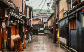 Half-day Kyoto Walking Tour Part 1: Gion to Kodaiji Temple
