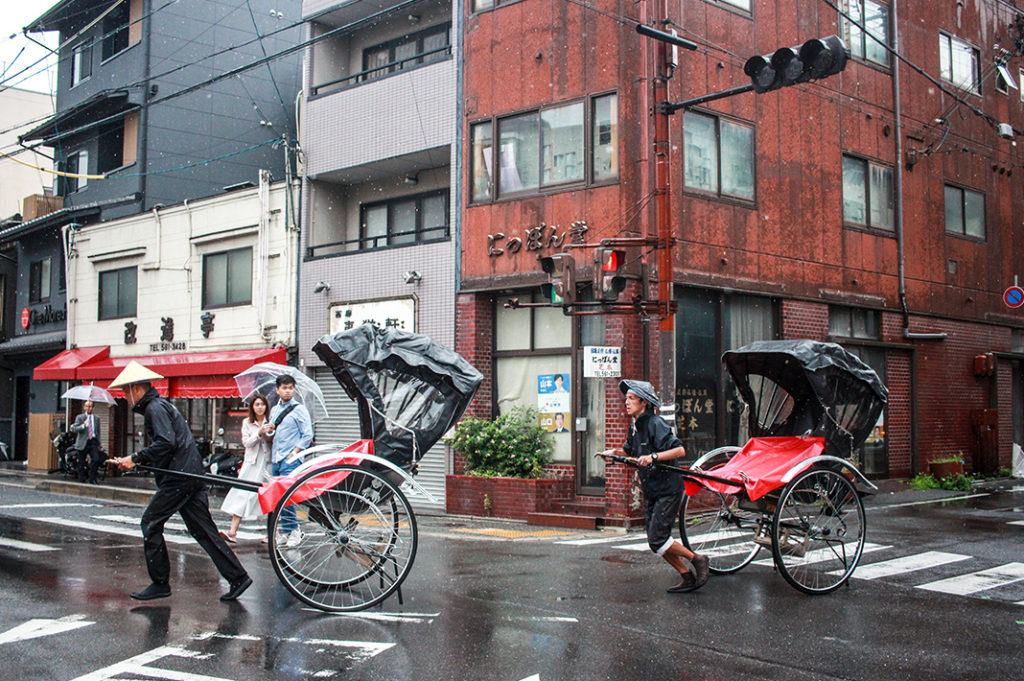 Walking tour in Kyoto: rickshaws