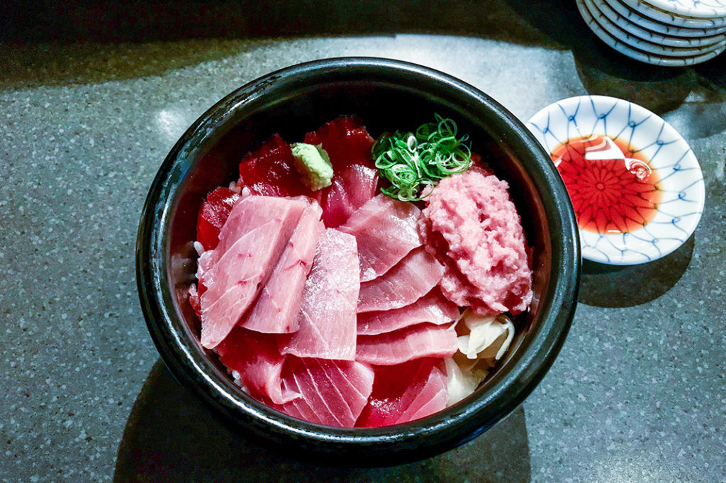 Three-colour tuna bowl