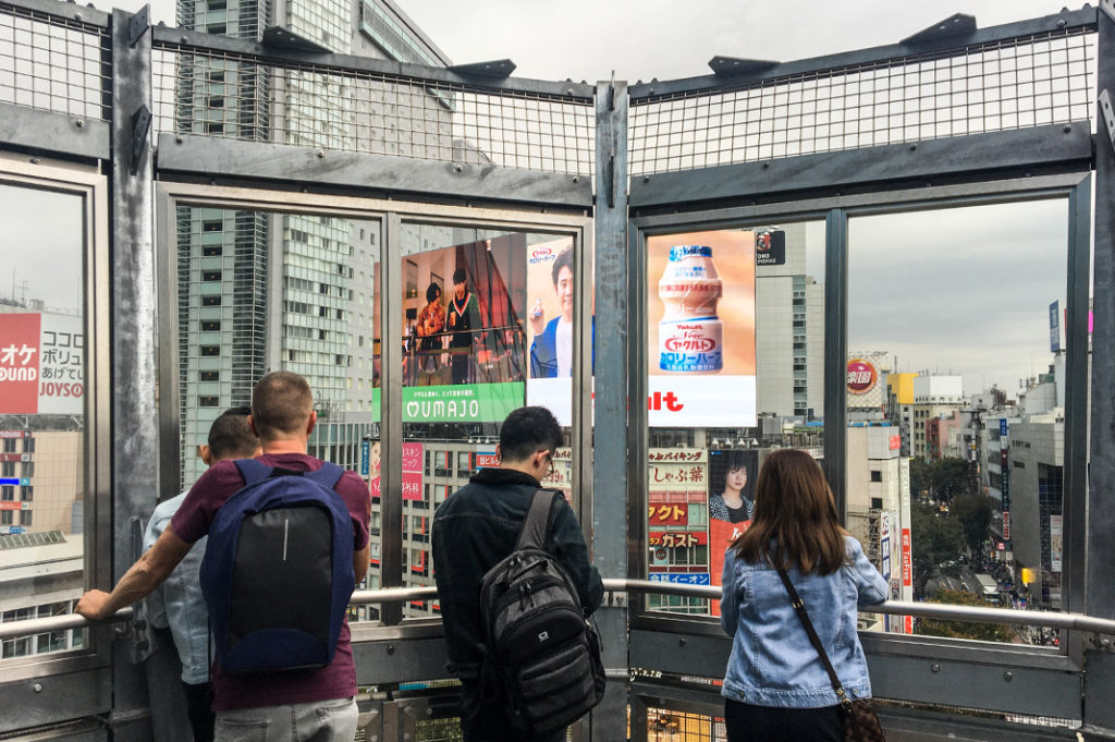 Where To Take The Best Photos Of The Shibuya Crossing Japan Journeys