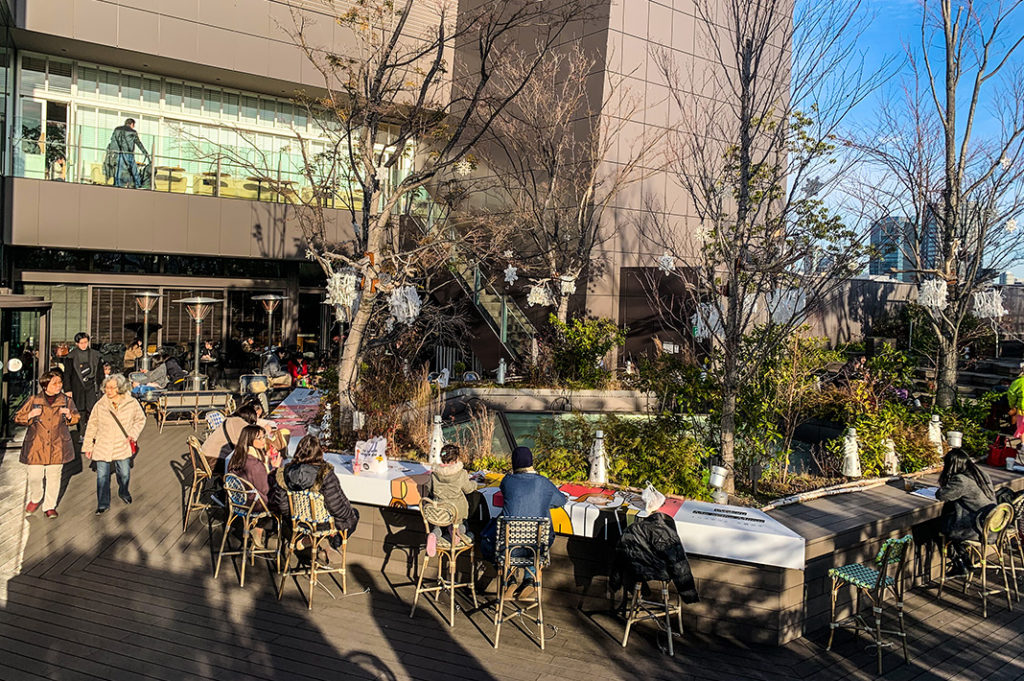 Tokyu Plaza Starbucks