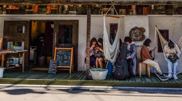 Chill Out in Tokyo’s Hammock Cafes: Mahika Mano & Cafe Stay Happy