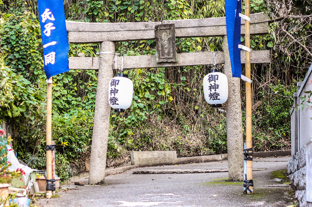 Exploring Honmura–the path to Go'o Shrine