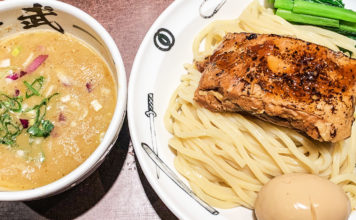 Hearty Tsukemen in Akihabara: Menya Musashi Bujin
