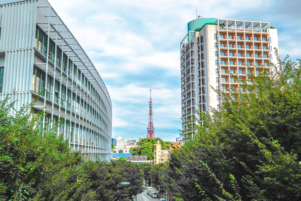 Why not drop by both towers for yourself? Maybe you'll find yourself on Tokyo Skytree's side