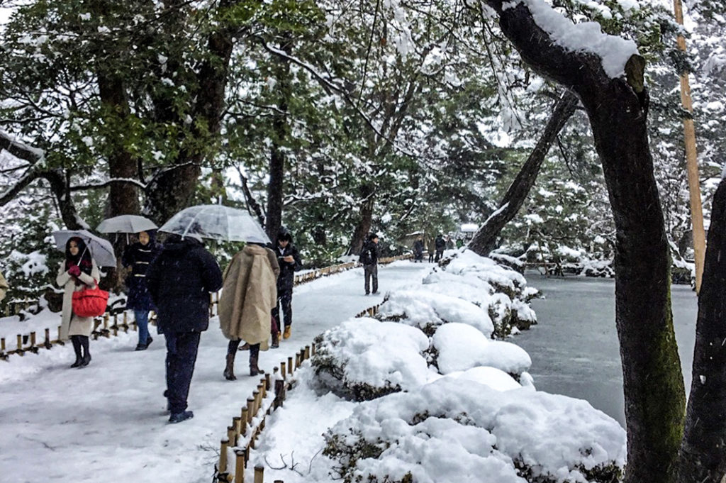 Kenrokuen Garden is one of the best things to do in Kanazawa and one of the best Japanese gardens in Japan