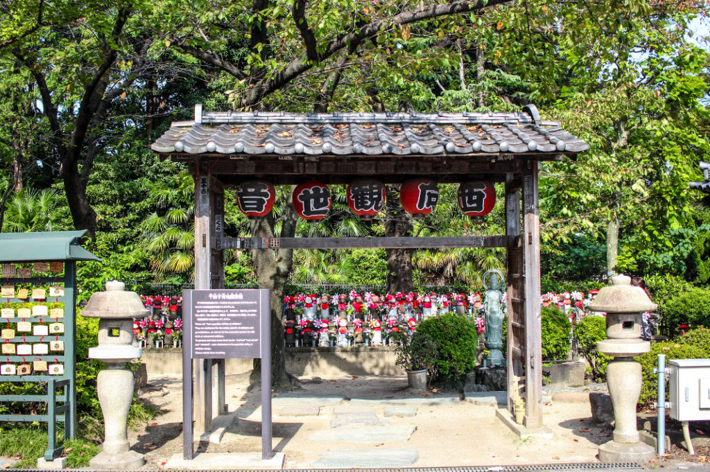 1,000 Jizo at Zojoji Temple, one of the most fascinating temples in Tokyo