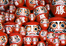 Daru-madness at О̄saka’s Katsuōji Temple. Daruma at Katsuō-ji