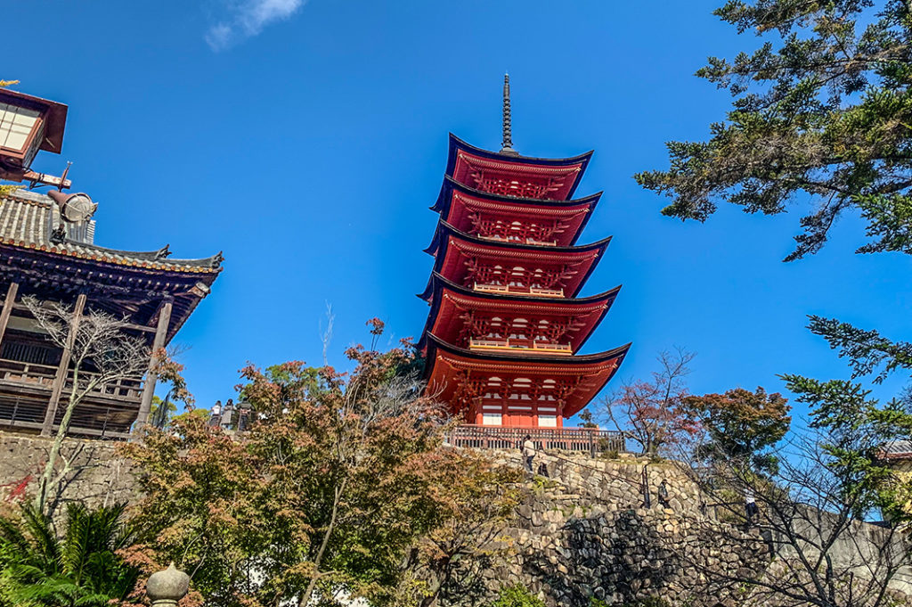 Senjokaku and the Pagoda of the Toyokuni Shrine