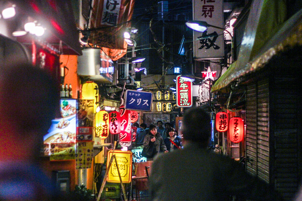 Many Izakaya and bars in Sankaku Chitai, one of our favourite Tokyo Yokocho 