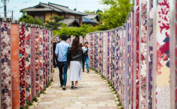 Follow Arashiyama’s Kimono Forest to a Relaxing Foot bath