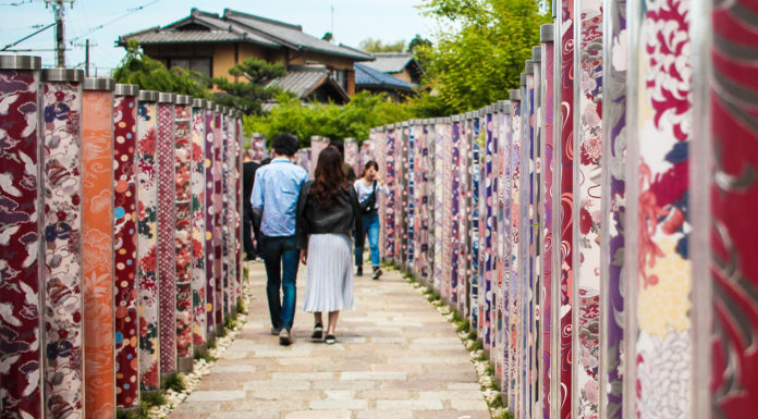 Follow Arashiyama’s Kimono Forest to a Relaxing Foot bath