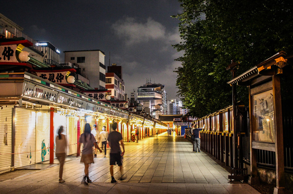 Nakamise dori at night