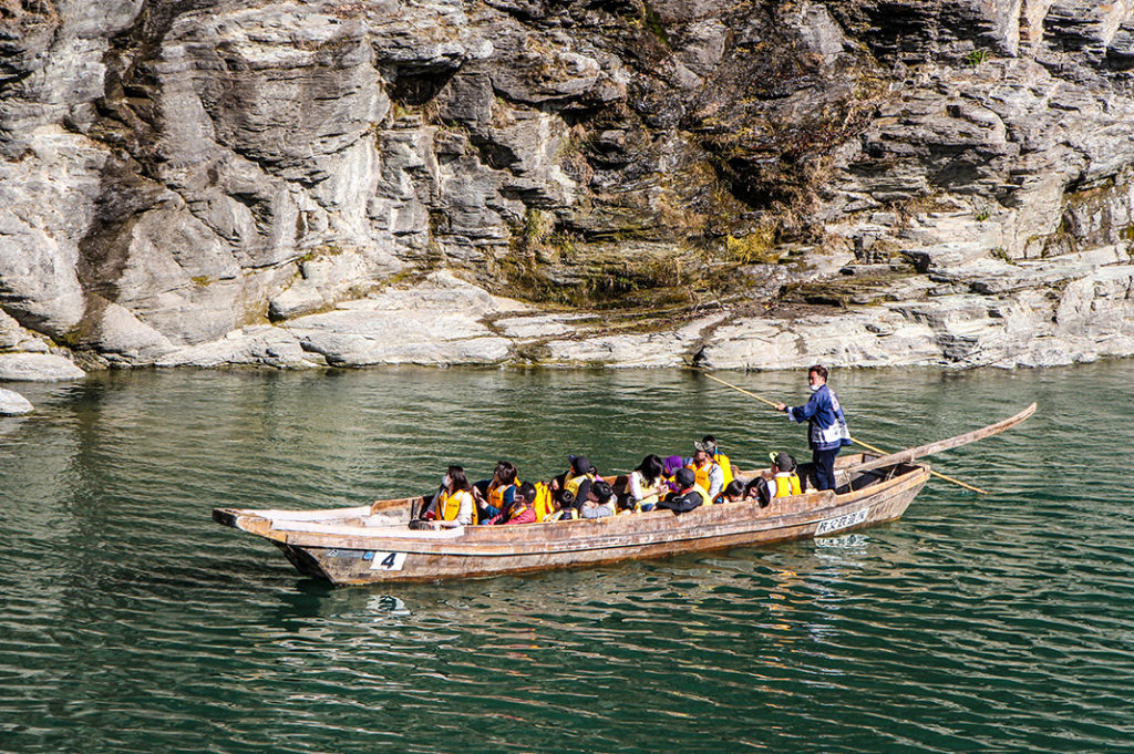 Wooden boat rides on the Arakawa 