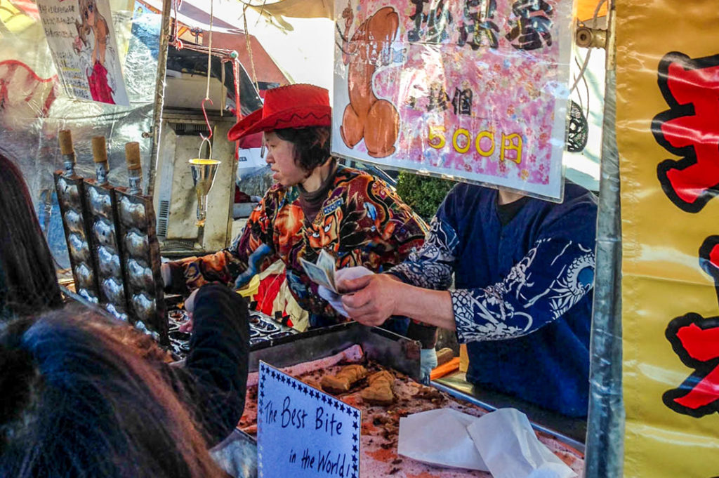 The infamous taiyaki stand, offering "The Best Bite in the World!"