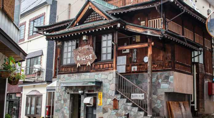 Nozawa Onsen’s Free Hot Springs (Soto-yu)
