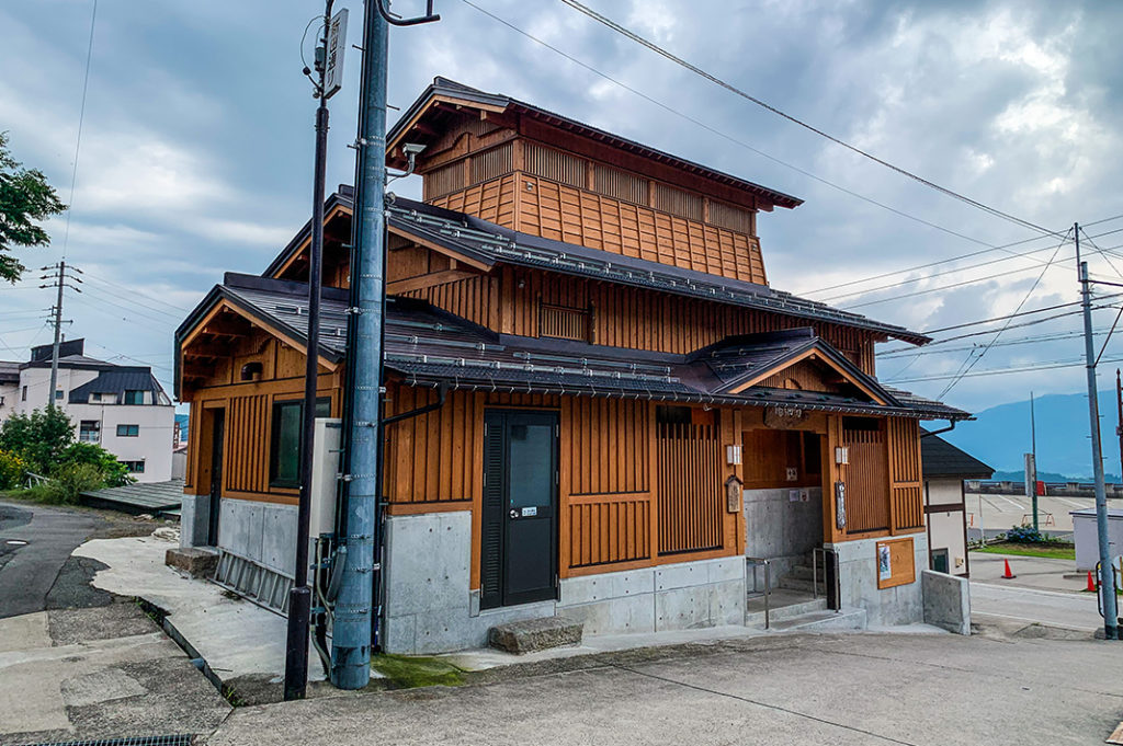 Shinden-no-yu: One of the soto-yu free hot springs in Nozawa Onsen