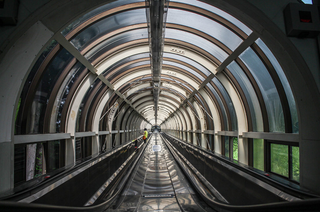 Yu Road in Nozawa Onsen is a moving walkway ferrying visitors uphill to the ski slopes