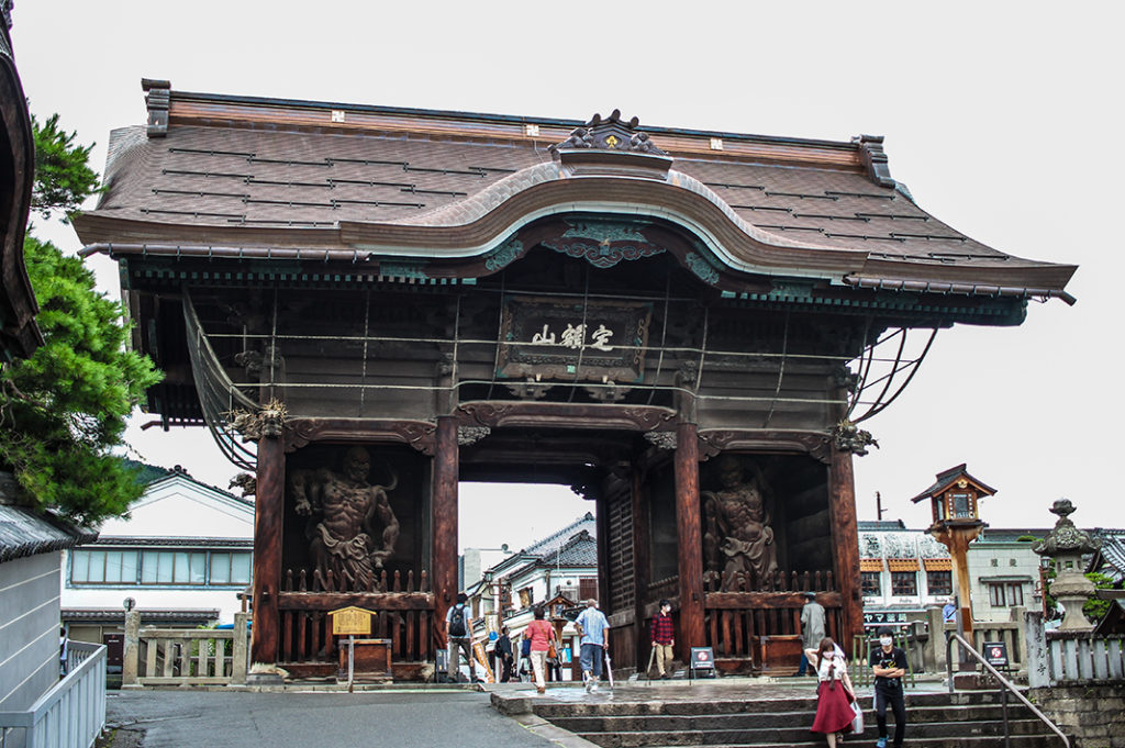 Niomon gate, Zenkoji Temple in Nagano city