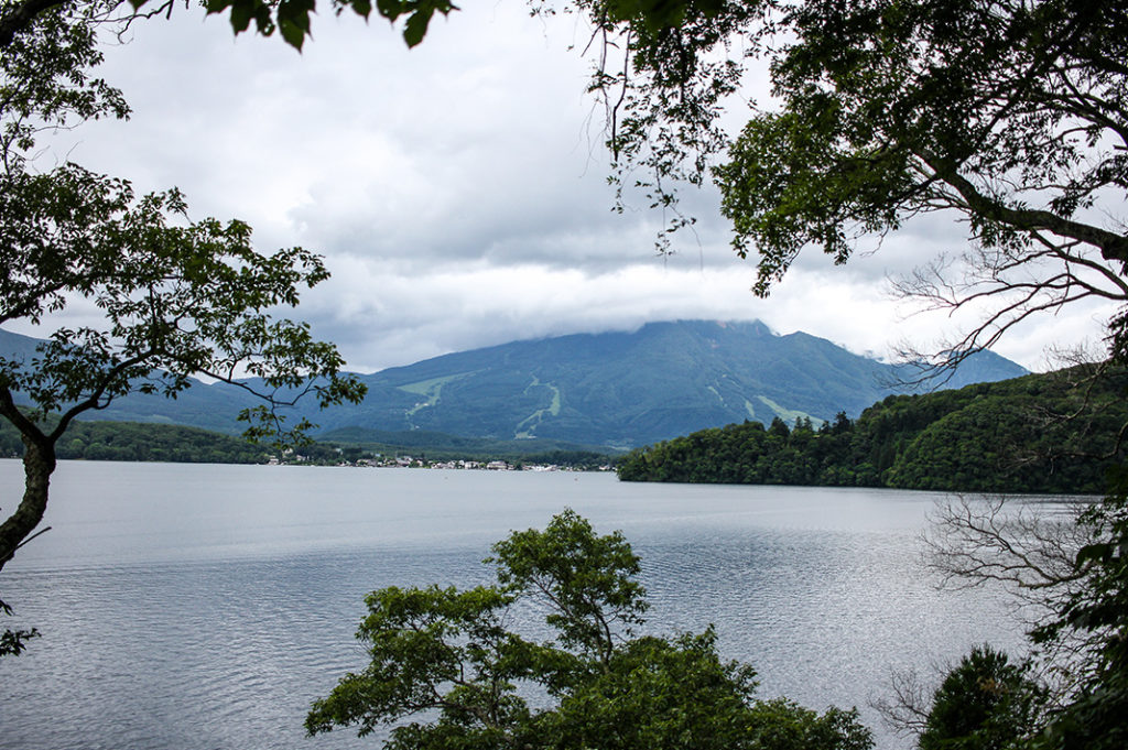 The 15km Lake Nojiri Loop Course offers quiet vistas, ancient trees and glimpses into rural life as you walk around an idyllic glacial lake.