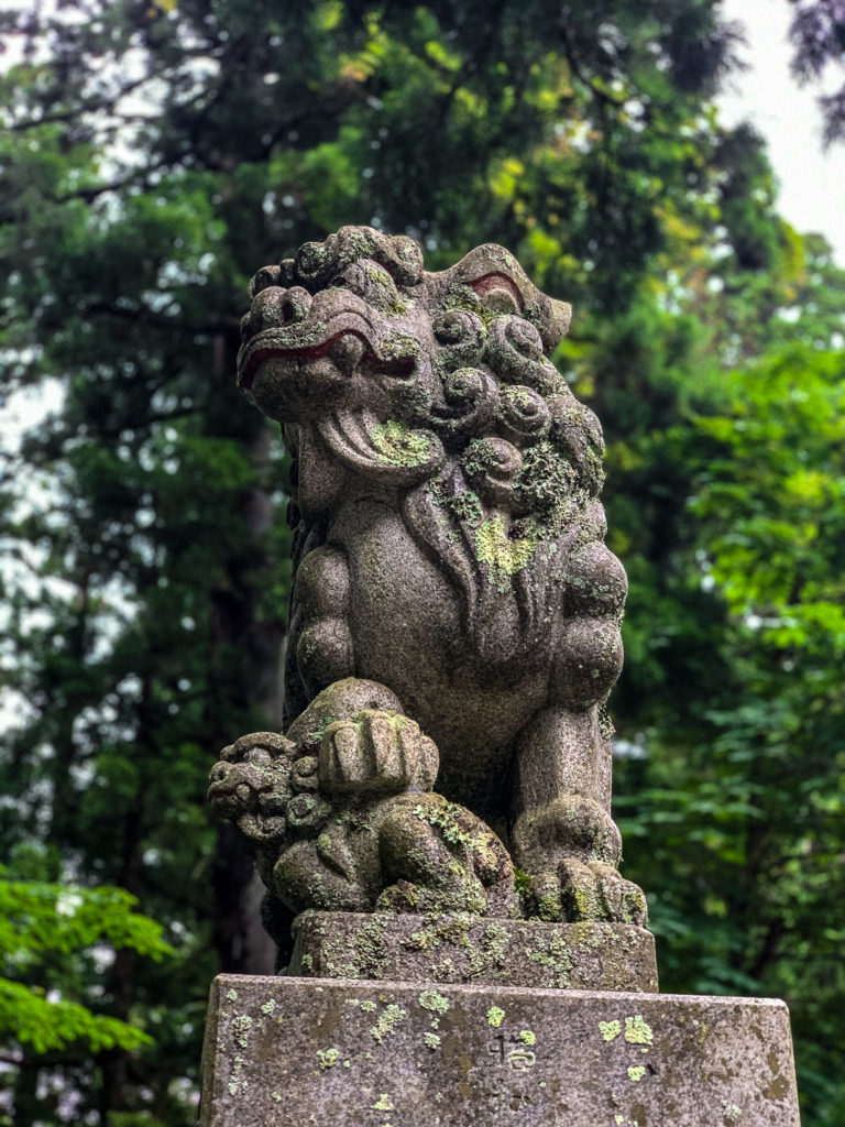 Shinto statue 