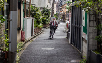Experience Old-fashioned Tokyo on a Walking Tour Of Yanaka