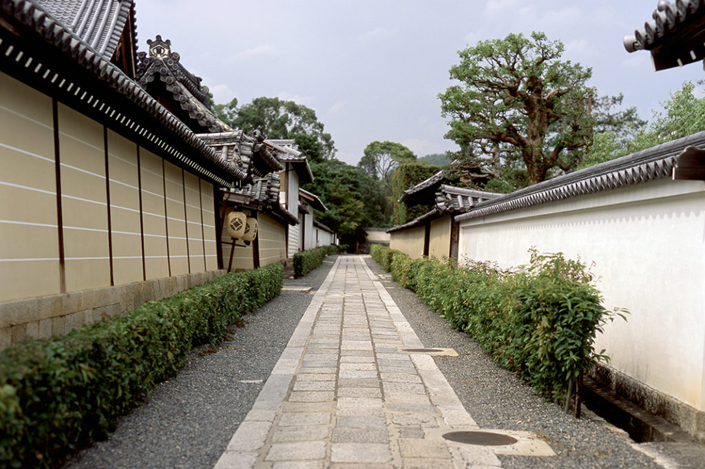 With no signs of the modern world in sight, the Myoshin-ji temple complex can truly transport visitors back in time. Taizo-in remains hidden from view, meaning visitors are likely to have the premises to themselves.