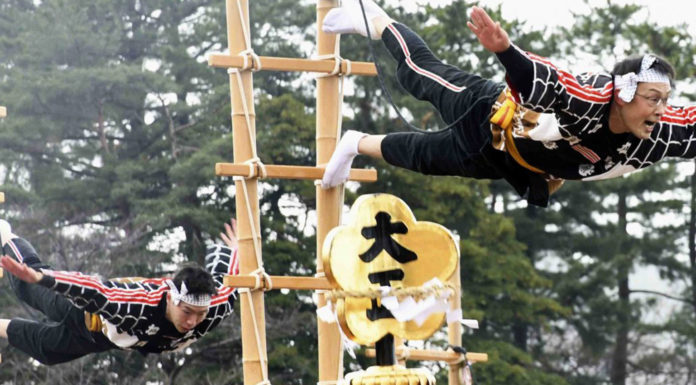 Kanazawa Carries On Edo-Era Kaga Tobi Firefighter Festival