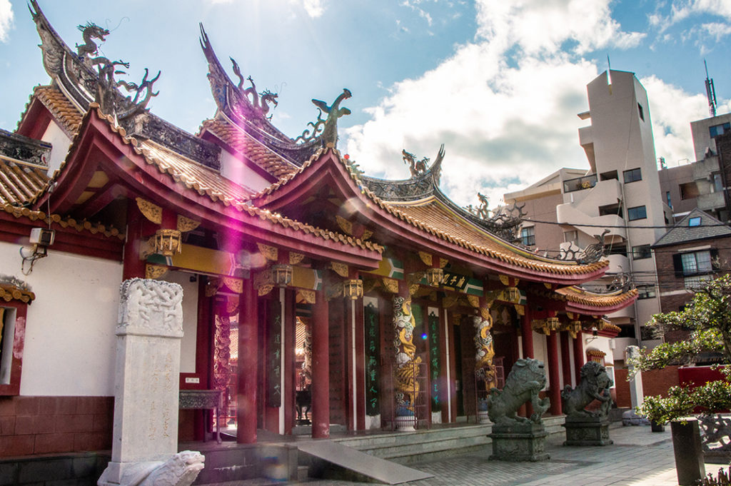 Confucius Shrine is the only authentic Chinese-style mausoleum in Japan, featuring rare objects, national treasures and Chinese architecture.