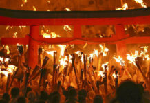 The Famed Oto Fire Festival of Wakayama Prefecture Wakayama Shingu Fire Festival