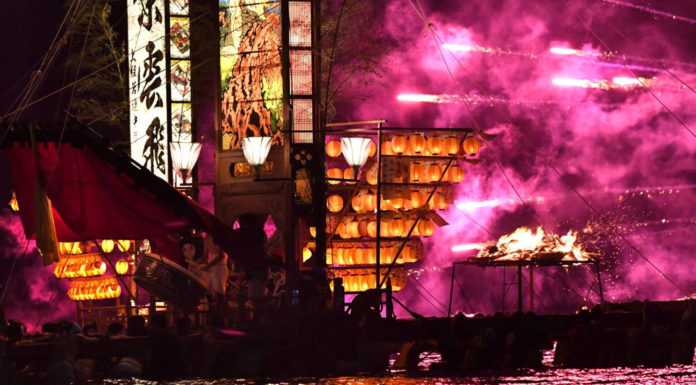 Lanterns Over the Dark Sea Create Dreamlike Kiriko Festival on Noto Peninsula kiriko festival noto peninsula