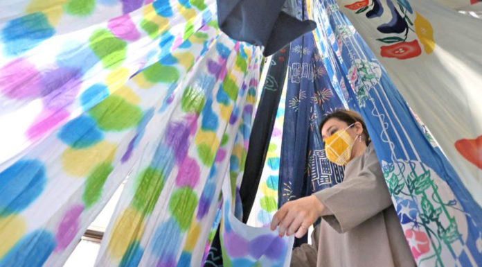 Traditional Japanese Crafts in Osaka: Tenugui make great summer souvenirs