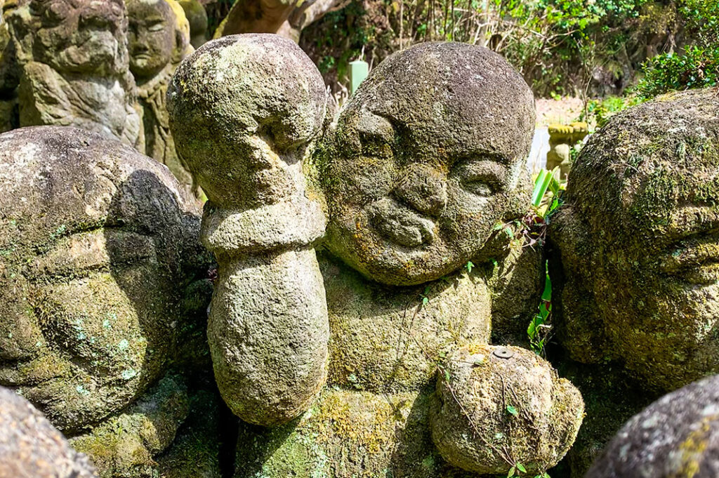 Otagi Nenbutsuji is located in Arashiyama, Kyoto and is famous for its 1,200 stone rakan figures. Get off the beaten track and explore!