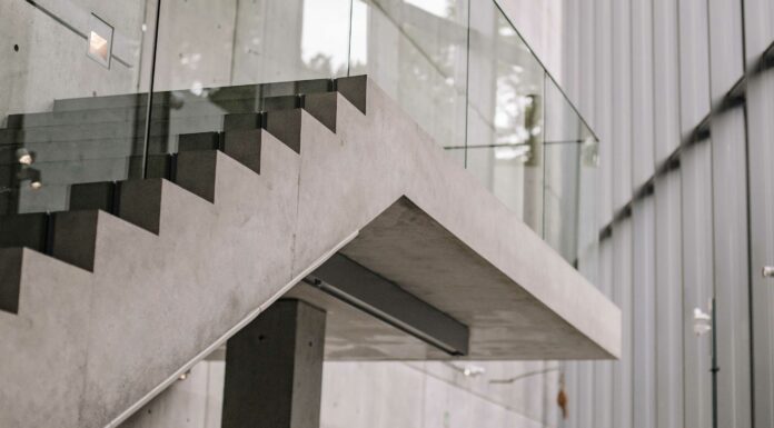 21_21 Design Sight: Tokyo’s Modernist Masterpiece Concrete steps at 21_21 Design Sight